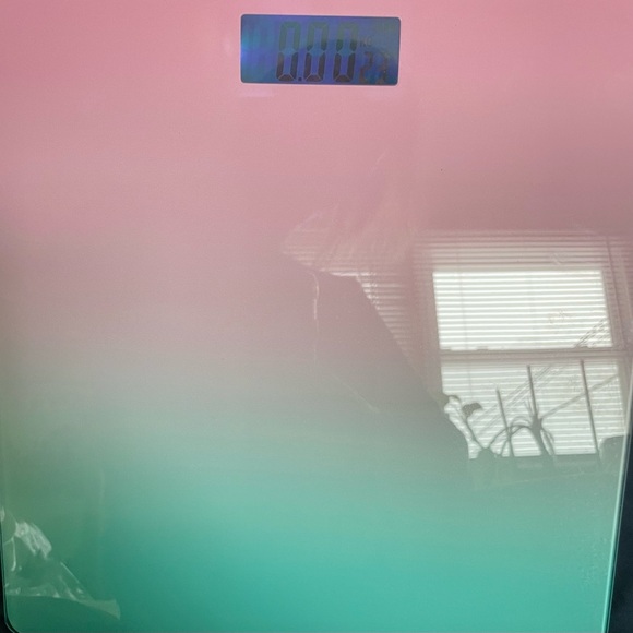 Electronic Personal Scale with Digital Display - Picture 2 of 3